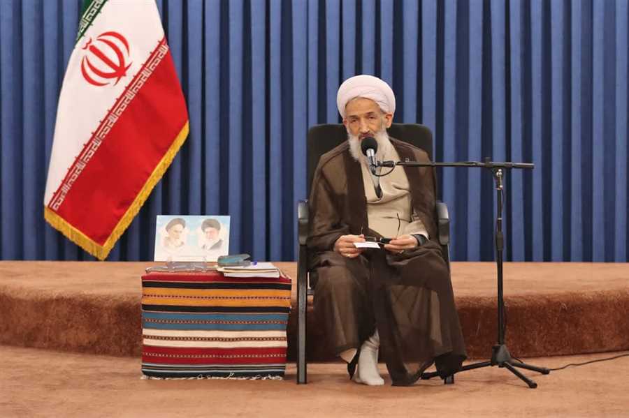 درس قرآن در آموزش و پرورش جدی گرفته شود / انس با قرآن راه مبارزه با آسیب های اجتماعی است